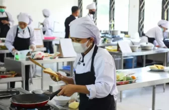 How Can You Avoid Cross-Contamination While Cooking?