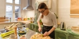 What Are the Best Hacks for Meal Prep That Save Time and Maximize Flavor?