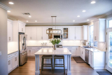What Are the Advantages of Handleless Cabinet Designs?